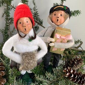 Festive Caroler Figurines with Red and White Accents